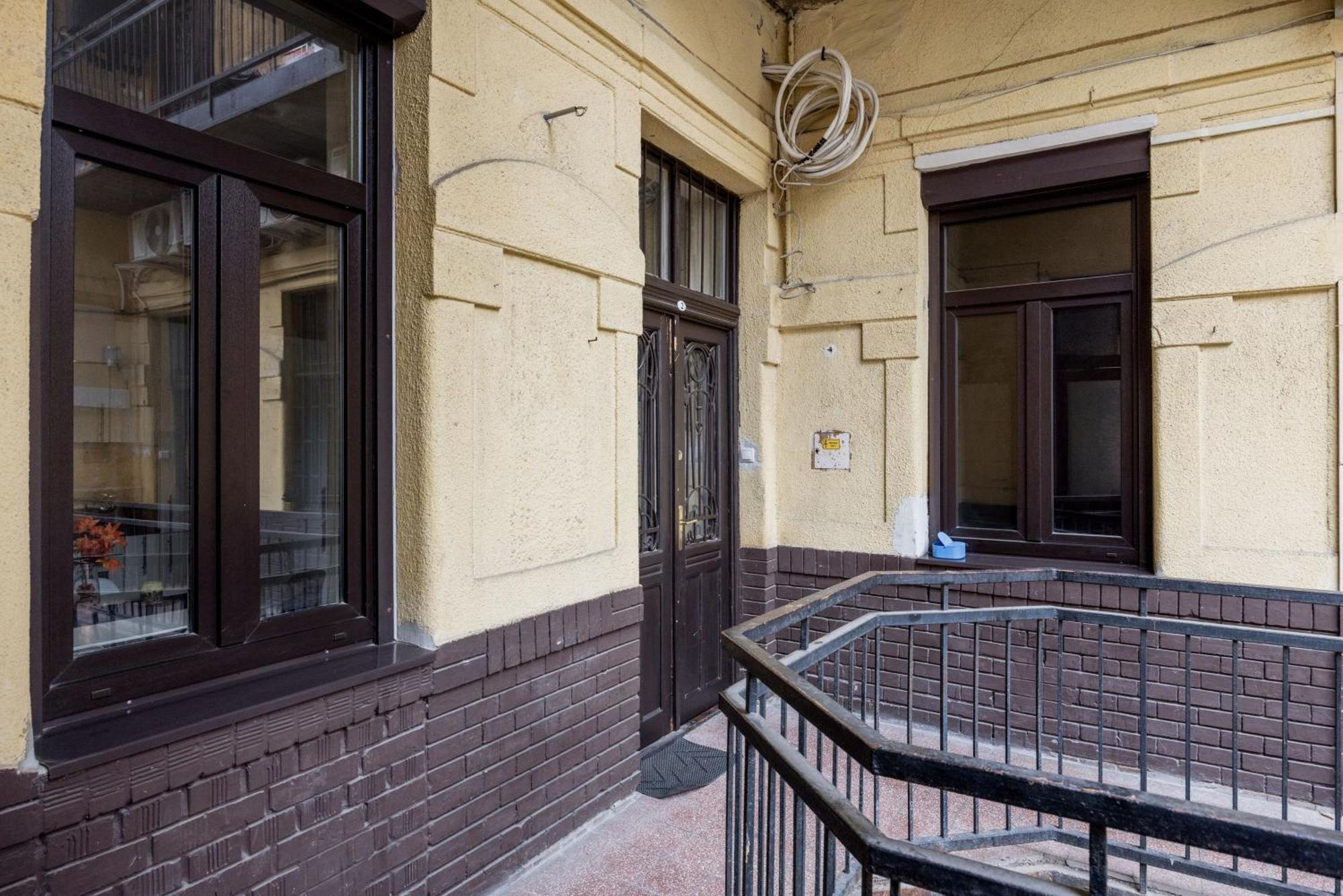 Apartman Your 3-bdrm At Szimpla Kert *